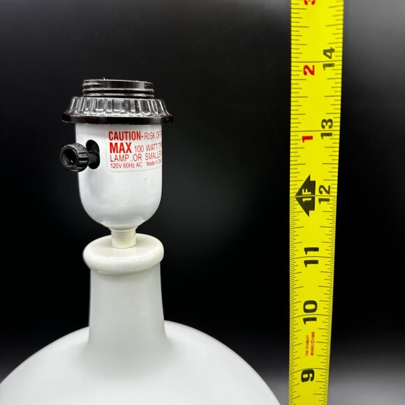 Thomas O'Brien Vintage Modern Table Lamp 14" Round White Glass Ball Visual 2005 - Picture 5 of 9